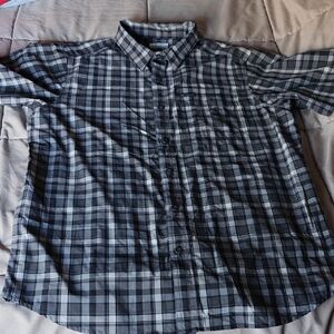 Men's Black and Gray Plaid Shirt